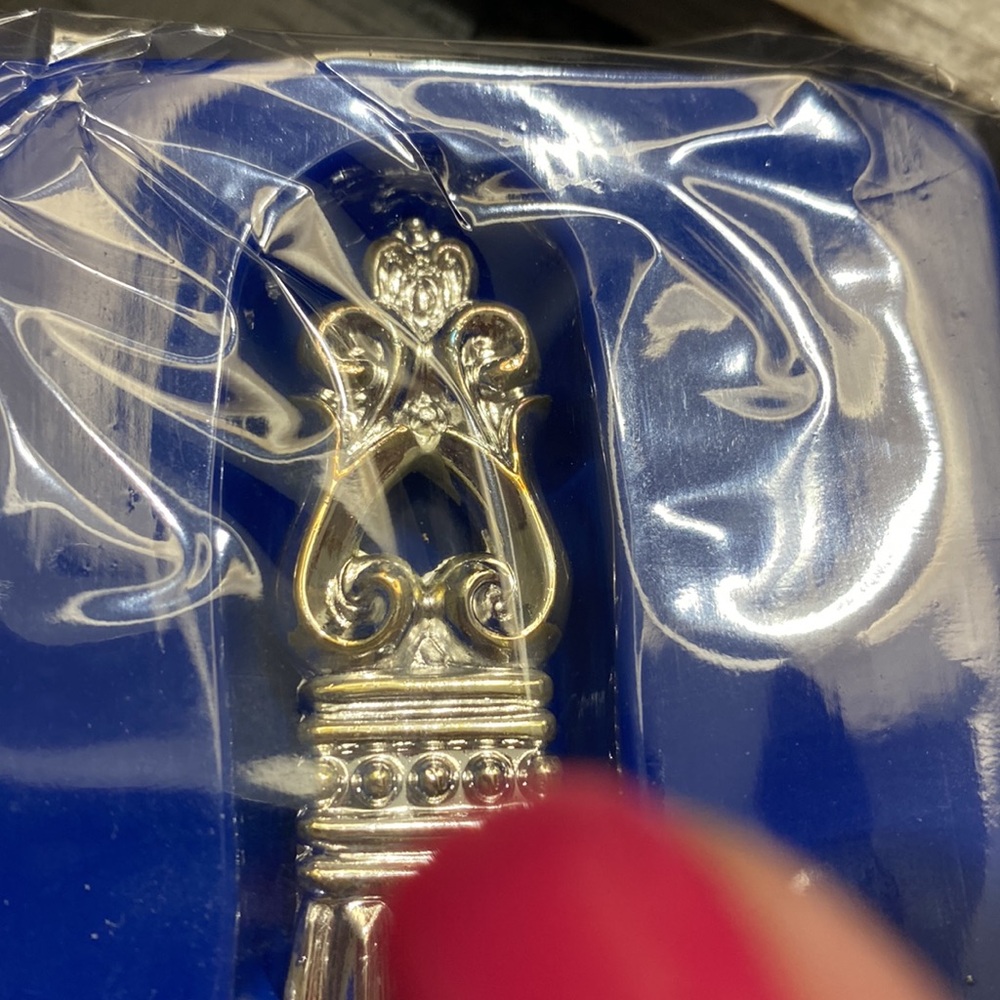 Wallace Danish Collection Silver Plated Serving Fork! - Picture 4 of 4